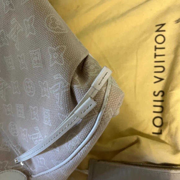 Louis Vuitton purses - Picture 2 of 10